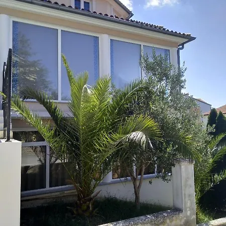 Aparthotel Gregovica *