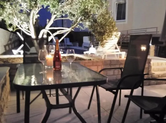 Apartahotel Gregovica 3*